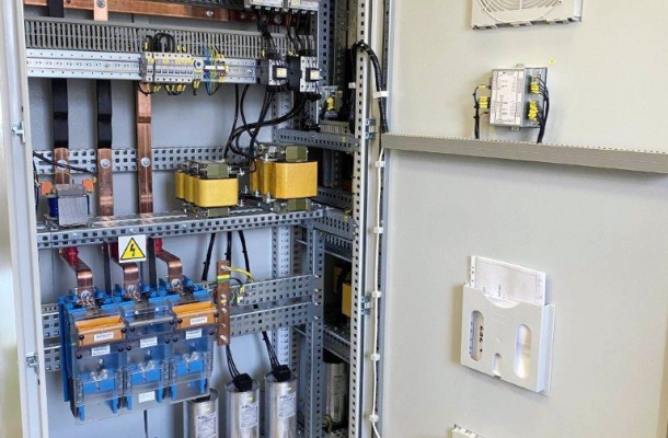 Kompenzační rozvaděč 0,5 kV, 380 kVAr